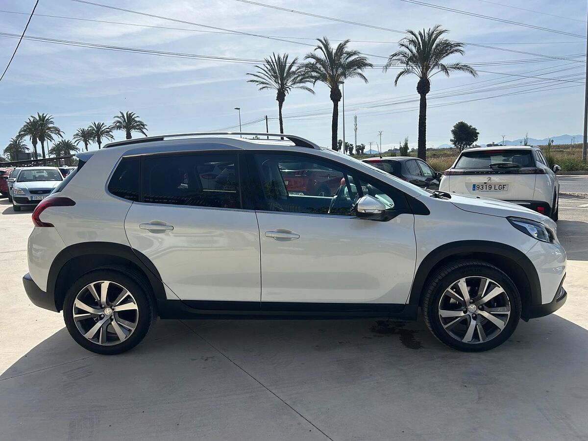 PEUGEOT 2008 ALLURE 1.2 E-THP AUTO SPANISH LHD IN SPAIN 58000 MILES 1 OWNER 2019